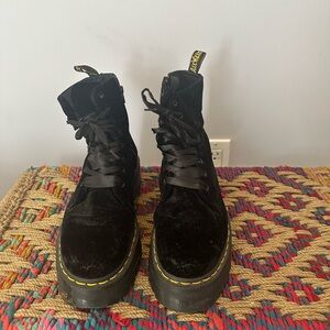 Doc Martens velvet boot